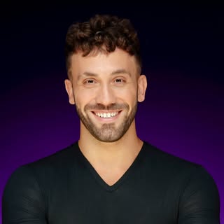 @acrojames Instagram profile